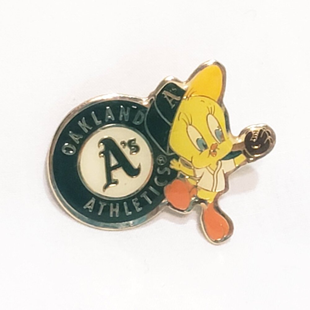 Oakland A's Athletics 1993 Looney Tunes Tweety Bird Lapel Pin Baseball 1"